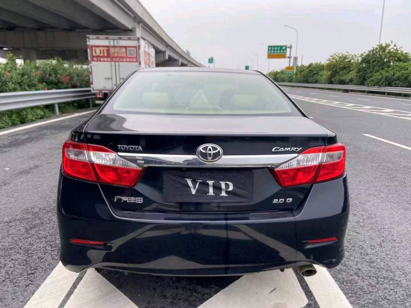 广州13年丰田凯美瑞5