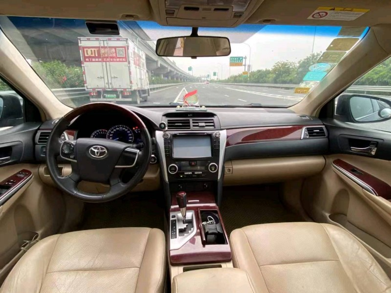 广州13年丰田凯美瑞9