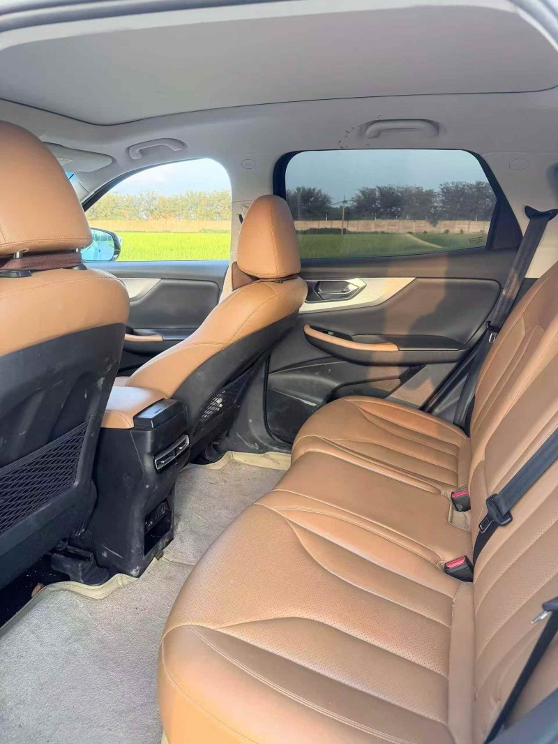 宁波22年北汽制造X75