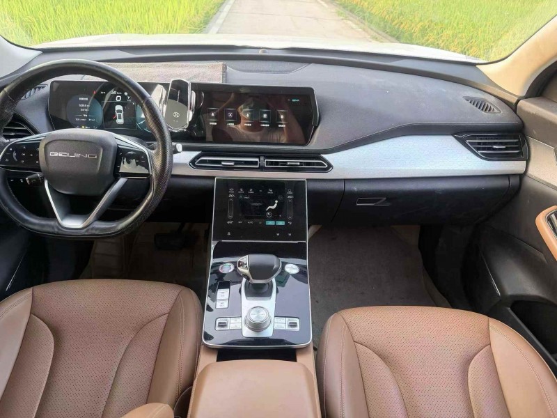 宁波22年北汽制造X76