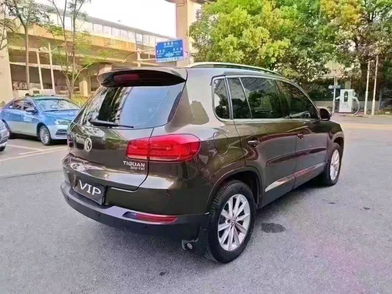 长沙19年大众途观6