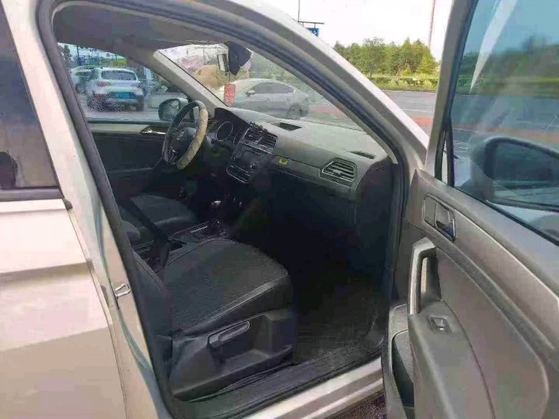 台州19年大众途观3