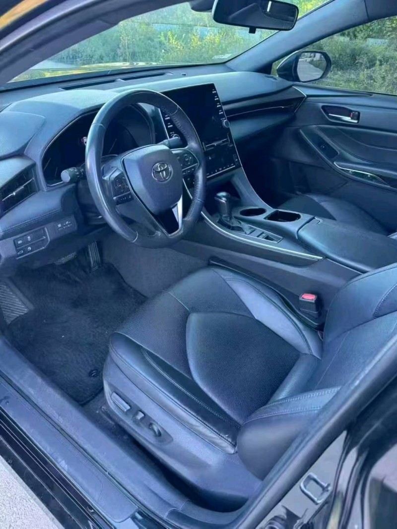 台州21年丰田亚洲龙6