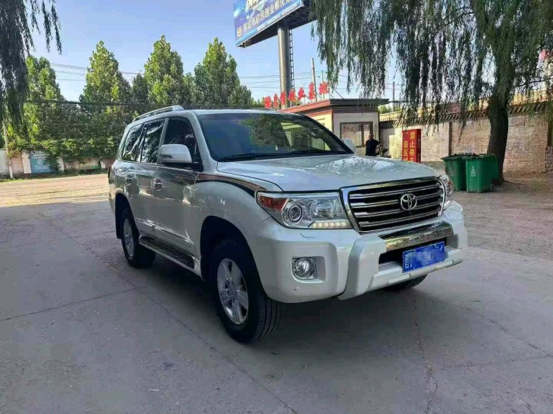 保定16年丰田兰德酷路泽3