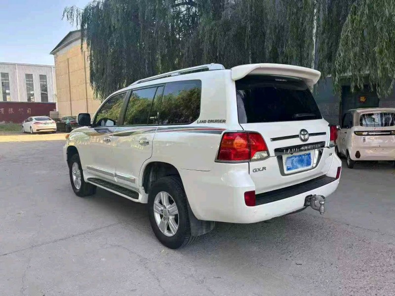 保定16年丰田兰德酷路泽7