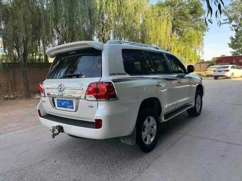 保定16年丰田兰德酷路泽9