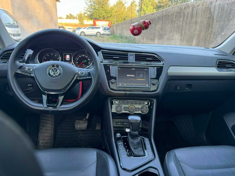 平顶山17年大众途观8