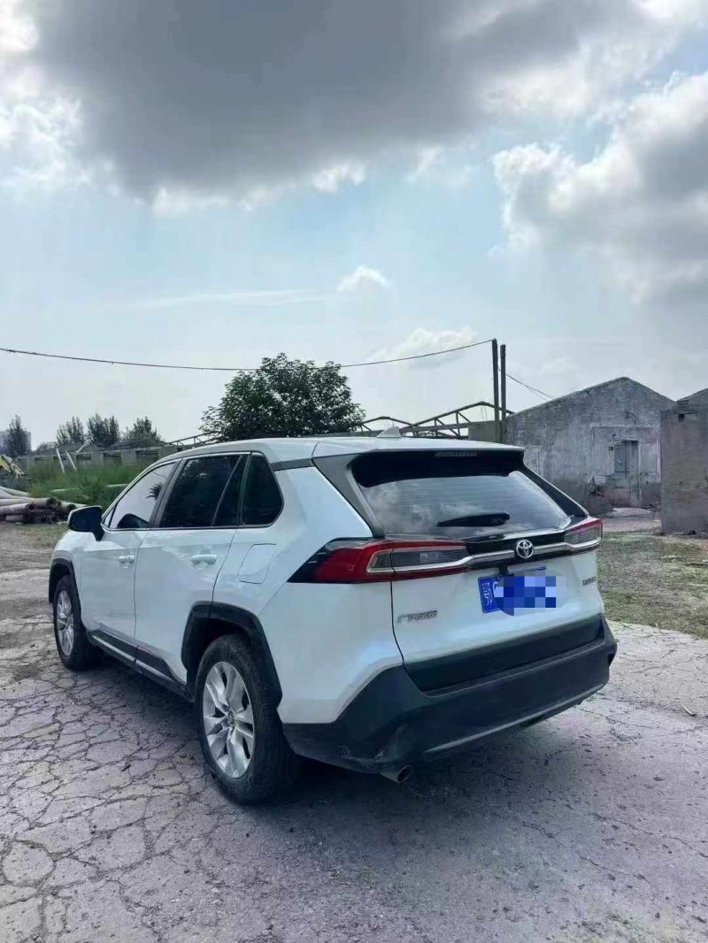 安阳22年丰田威兰达6