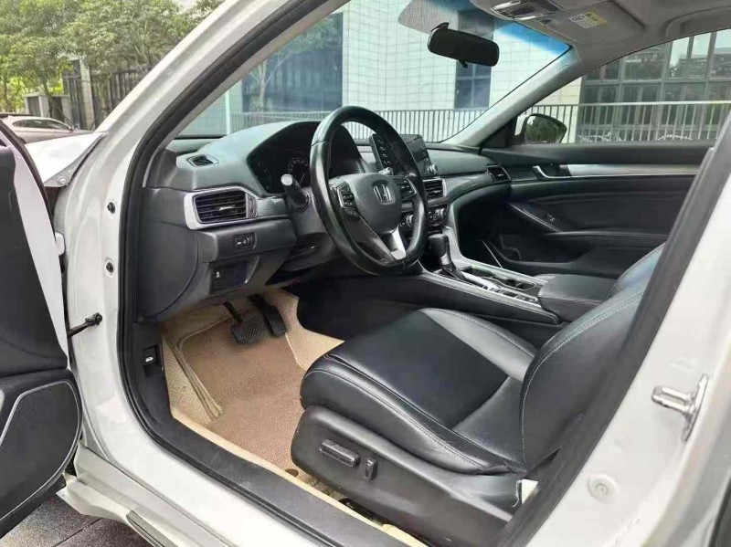 佛山20年本田雅阁6