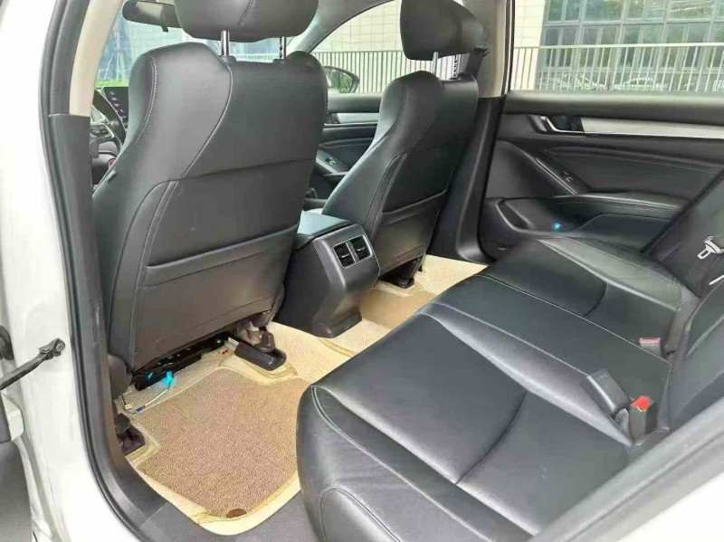 佛山20年本田雅阁8