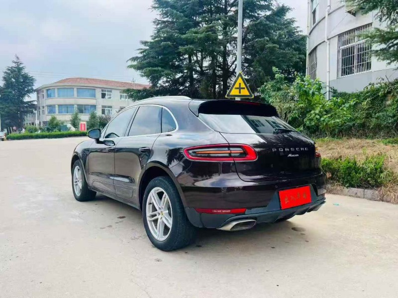 青岛15年保时捷Macan8
