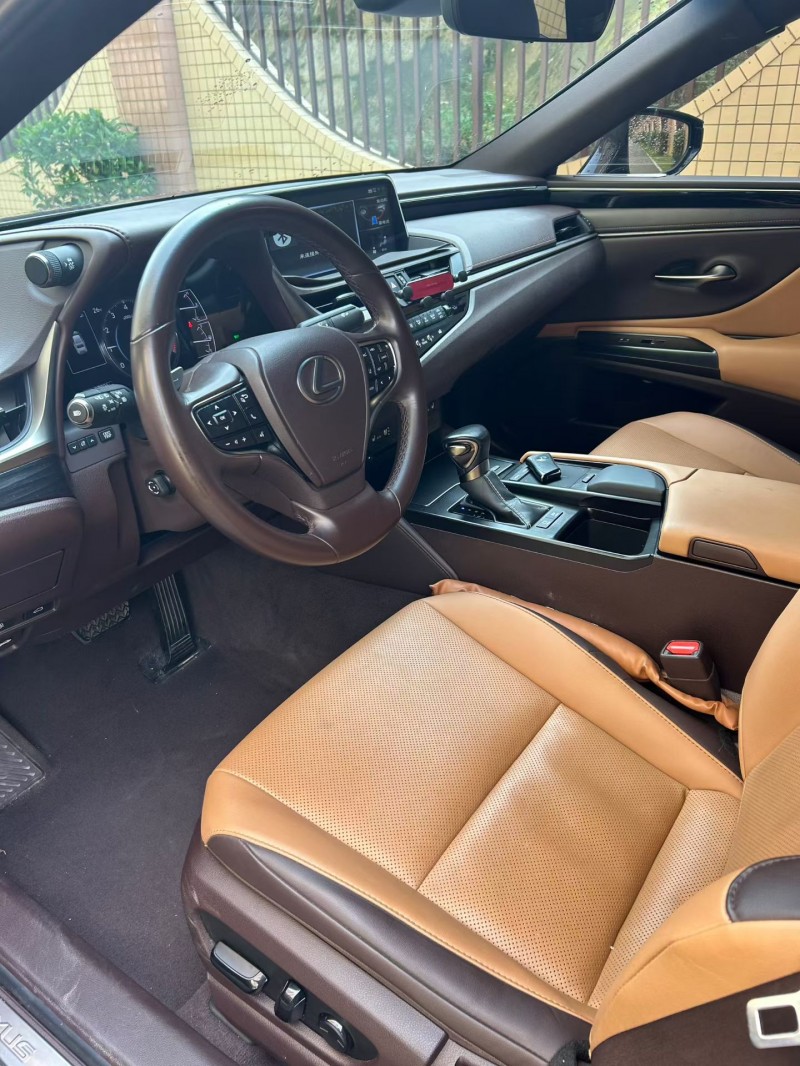 东莞20年雷克萨斯ES3