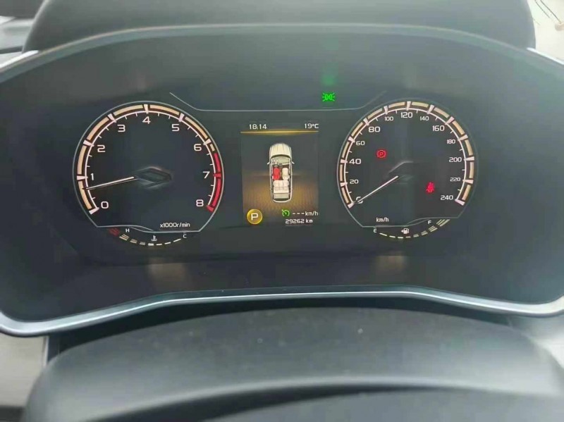 咸阳22年吉利缤越4