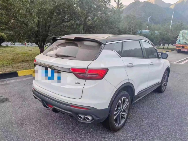 咸阳22年吉利缤越7