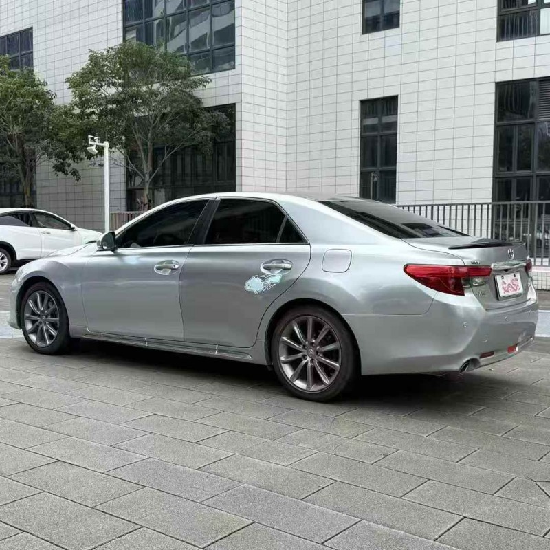 佛山14年丰田锐志8