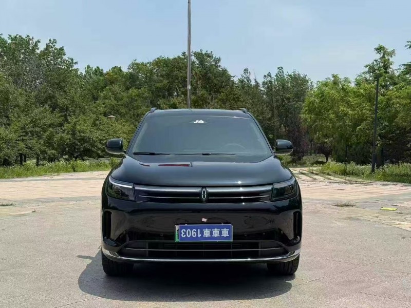 青岛25年华为智选问界1