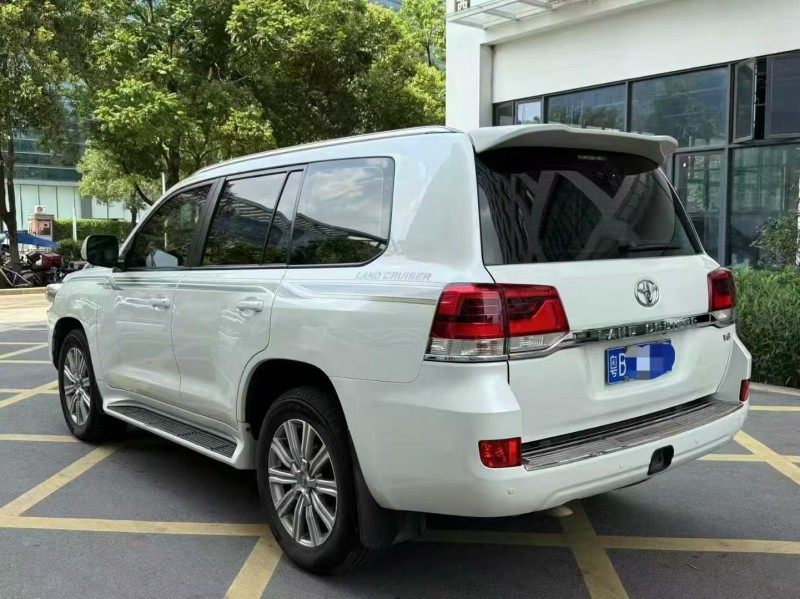 深圳18年丰田兰德酷路泽7