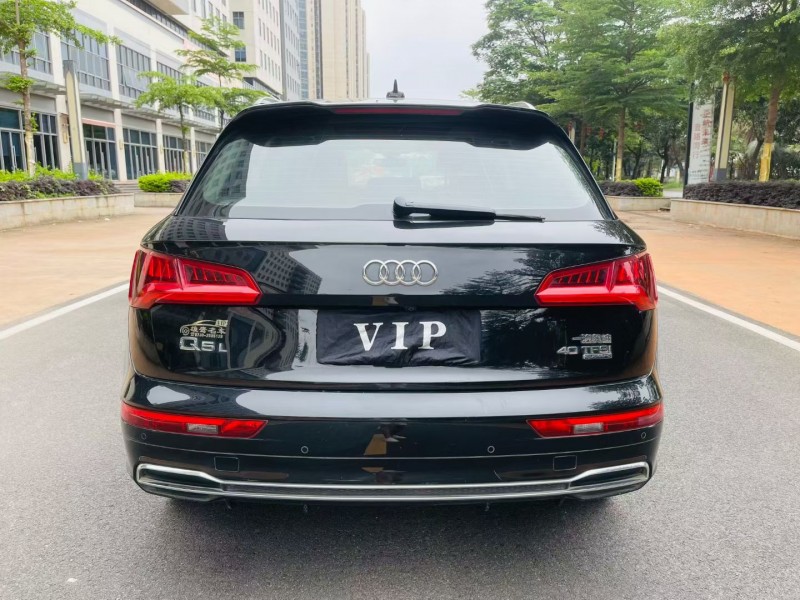 深圳20年奥迪Q59