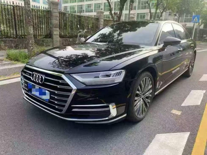 深圳21年奥迪A8L3