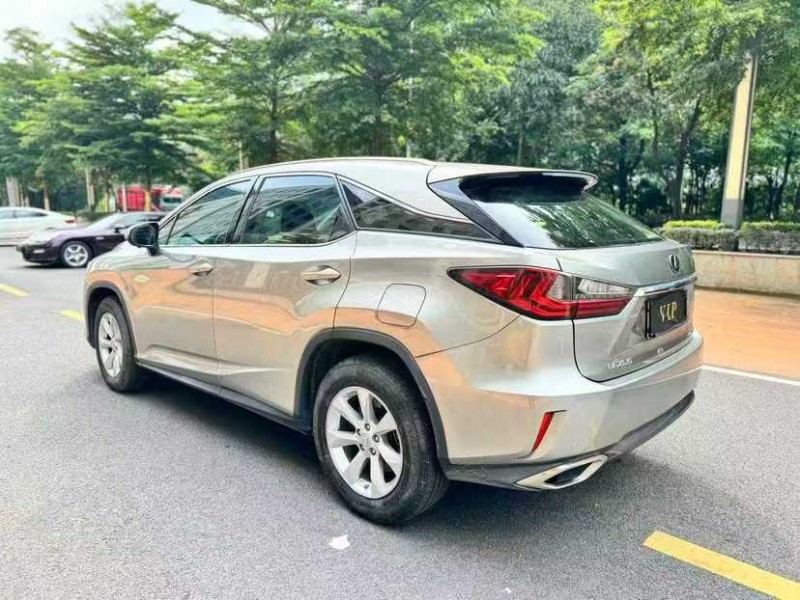 东莞16年雷克萨斯RX8