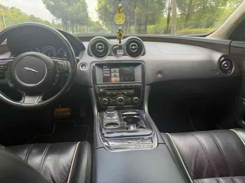 岳阳12年捷豹XJL7