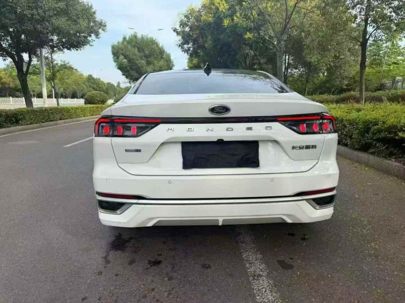 张家界23年福特蒙迪欧8