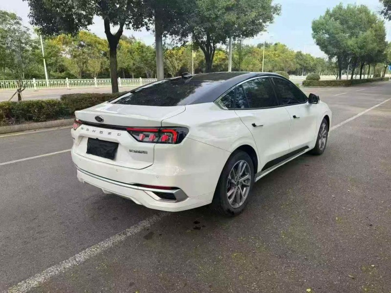 张家界23年福特蒙迪欧9