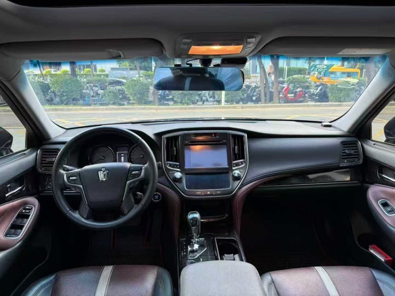 深圳17年丰田皇冠7