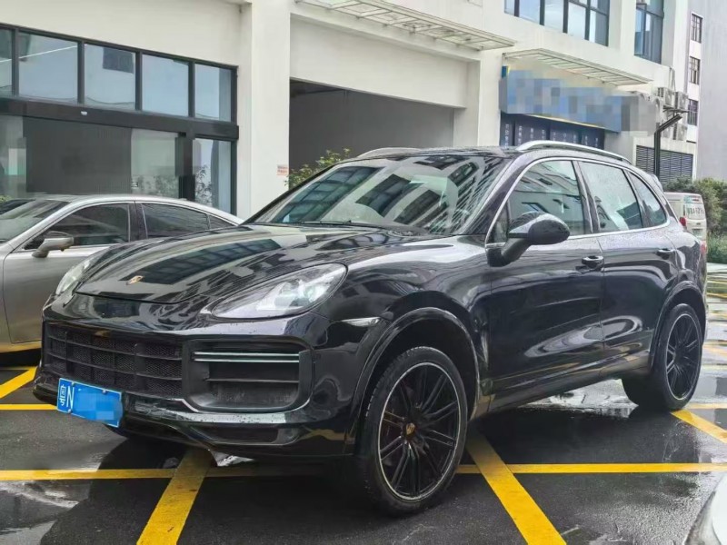 深圳15年保时捷卡宴2