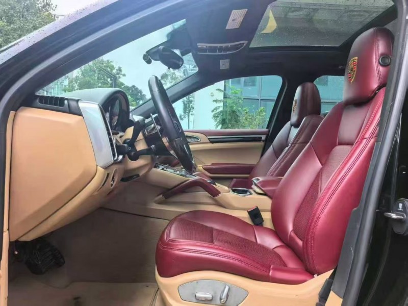 深圳15年保时捷卡宴6