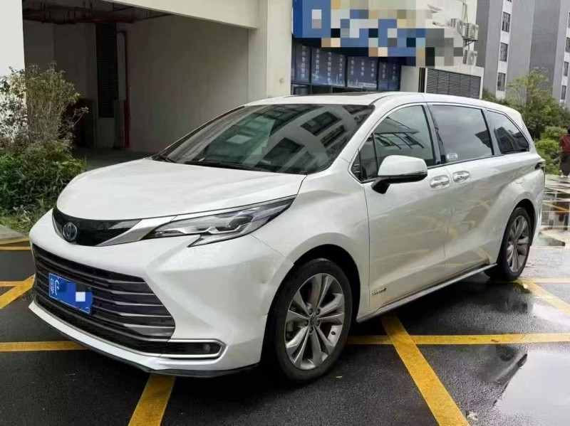 深圳22年丰田塞纳2