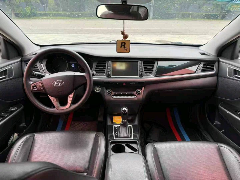 徐州19年现代名图4