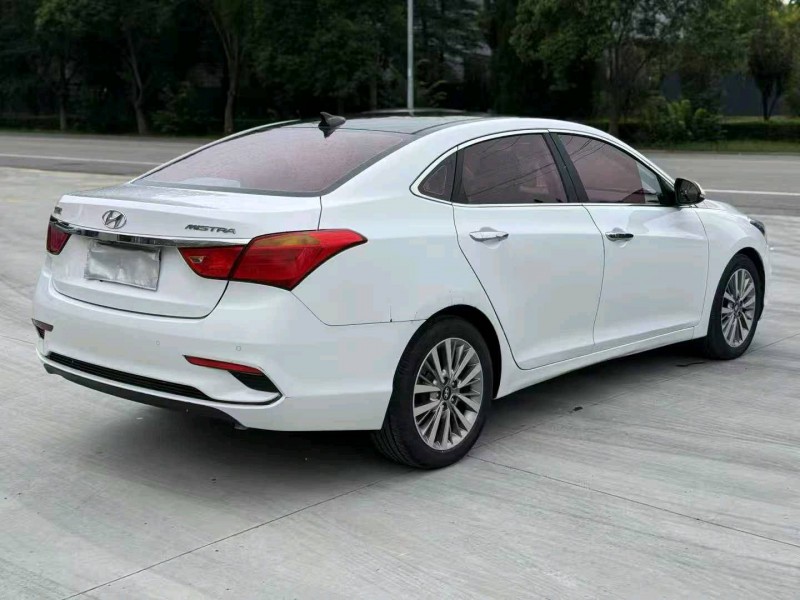 徐州19年现代名图8