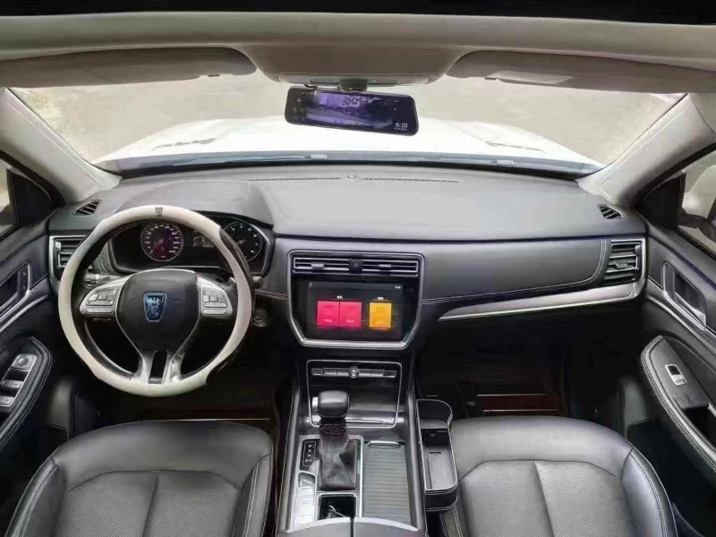 广元22年荣威RX84