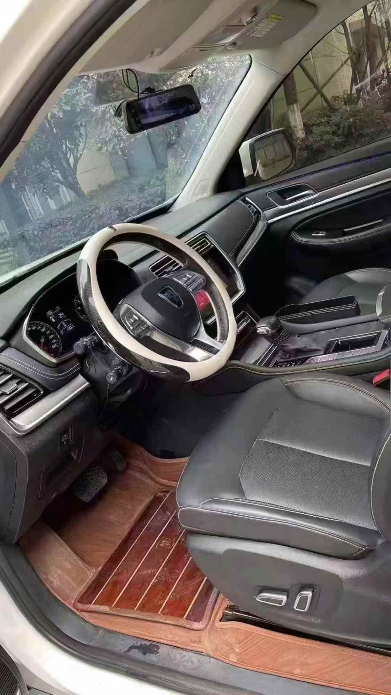 广元22年荣威RX86