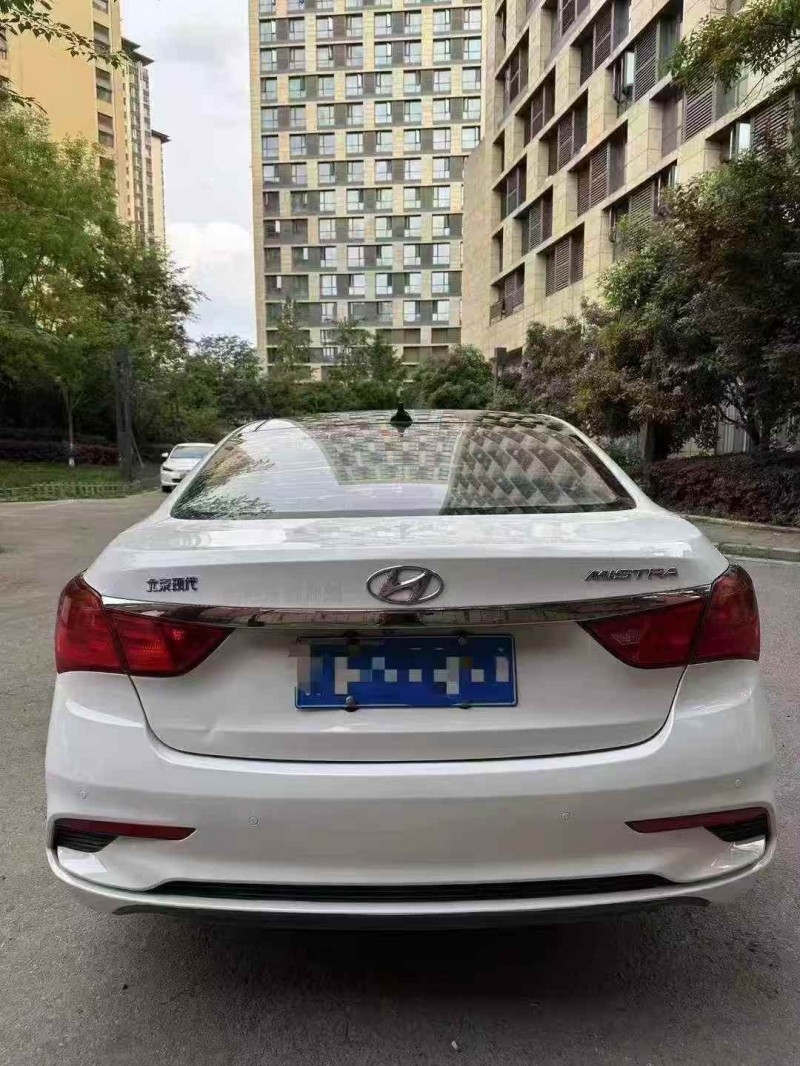 广元20年现代名图8