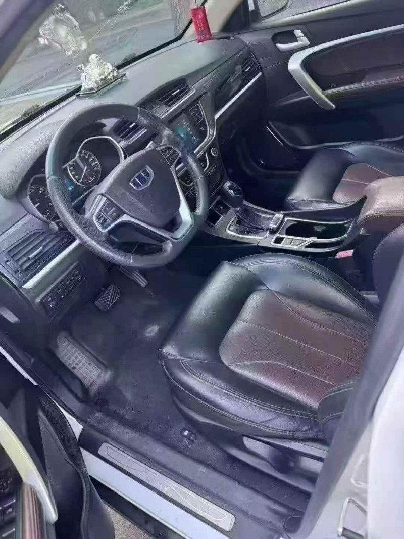 长沙17年吉利帝豪4