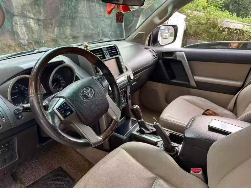岳阳13年丰田普拉多5