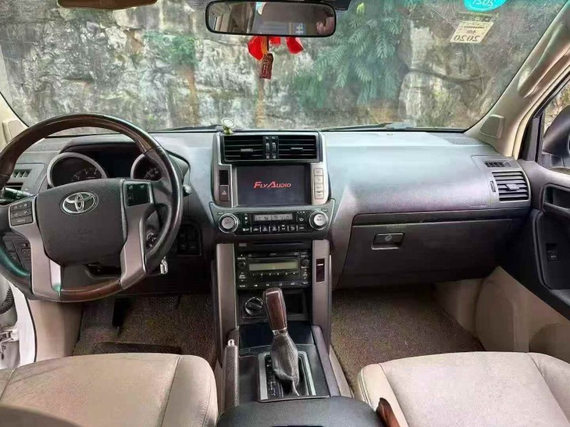 岳阳13年丰田普拉多7