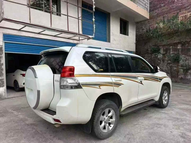 岳阳13年丰田普拉多9