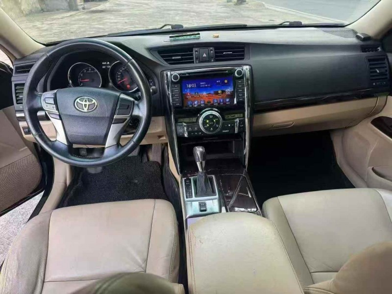 邵阳11年丰田锐志8