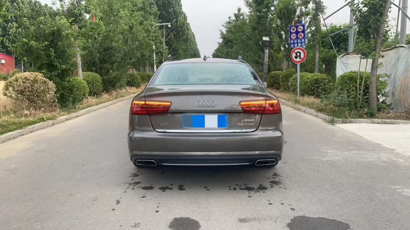 济宁16年奥迪A6L9