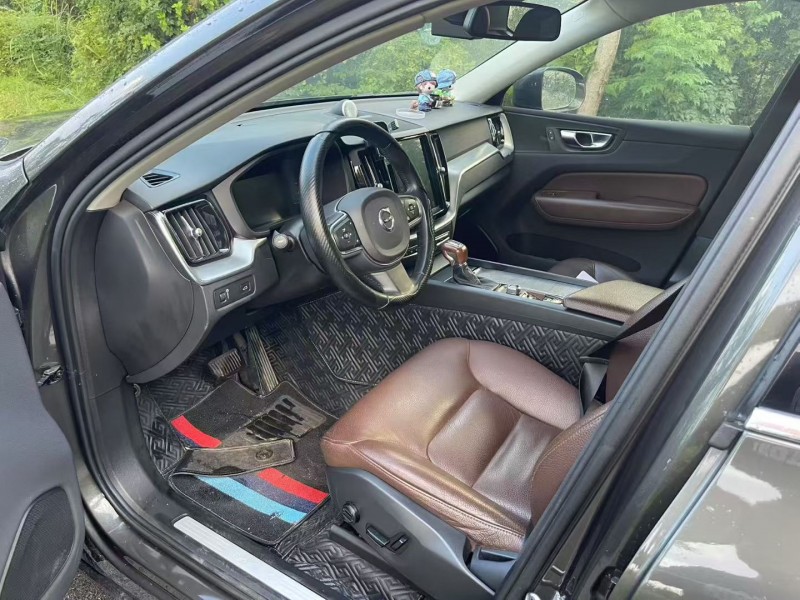 济宁19年沃尔沃XC606