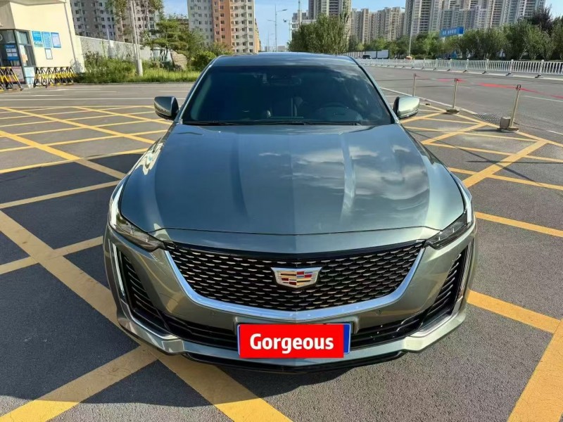 济宁22年凯迪拉克CT51