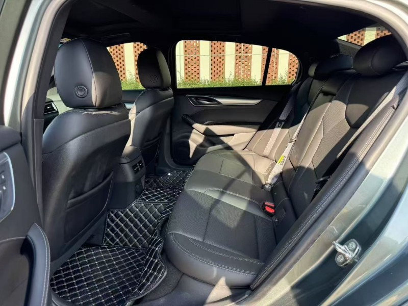 济宁22年凯迪拉克CT56