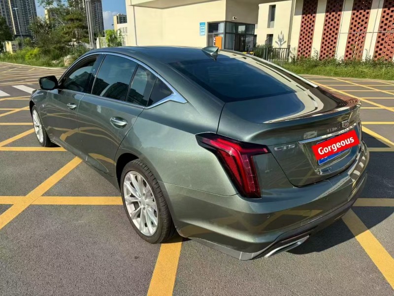 济宁22年凯迪拉克CT58