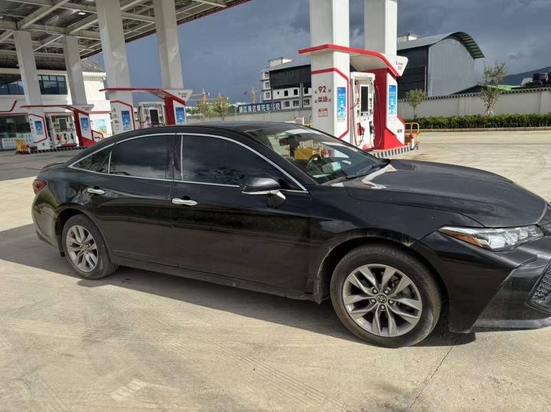 昆明22年丰田亚洲龙3