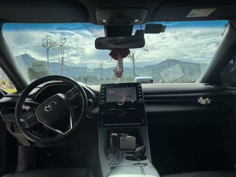 昆明22年丰田亚洲龙4