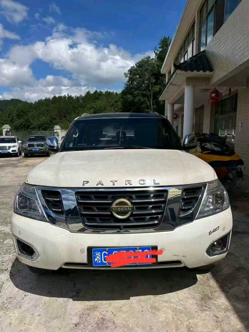 常德19年日产途乐1