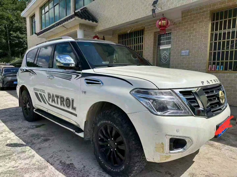 常德19年日产途乐2